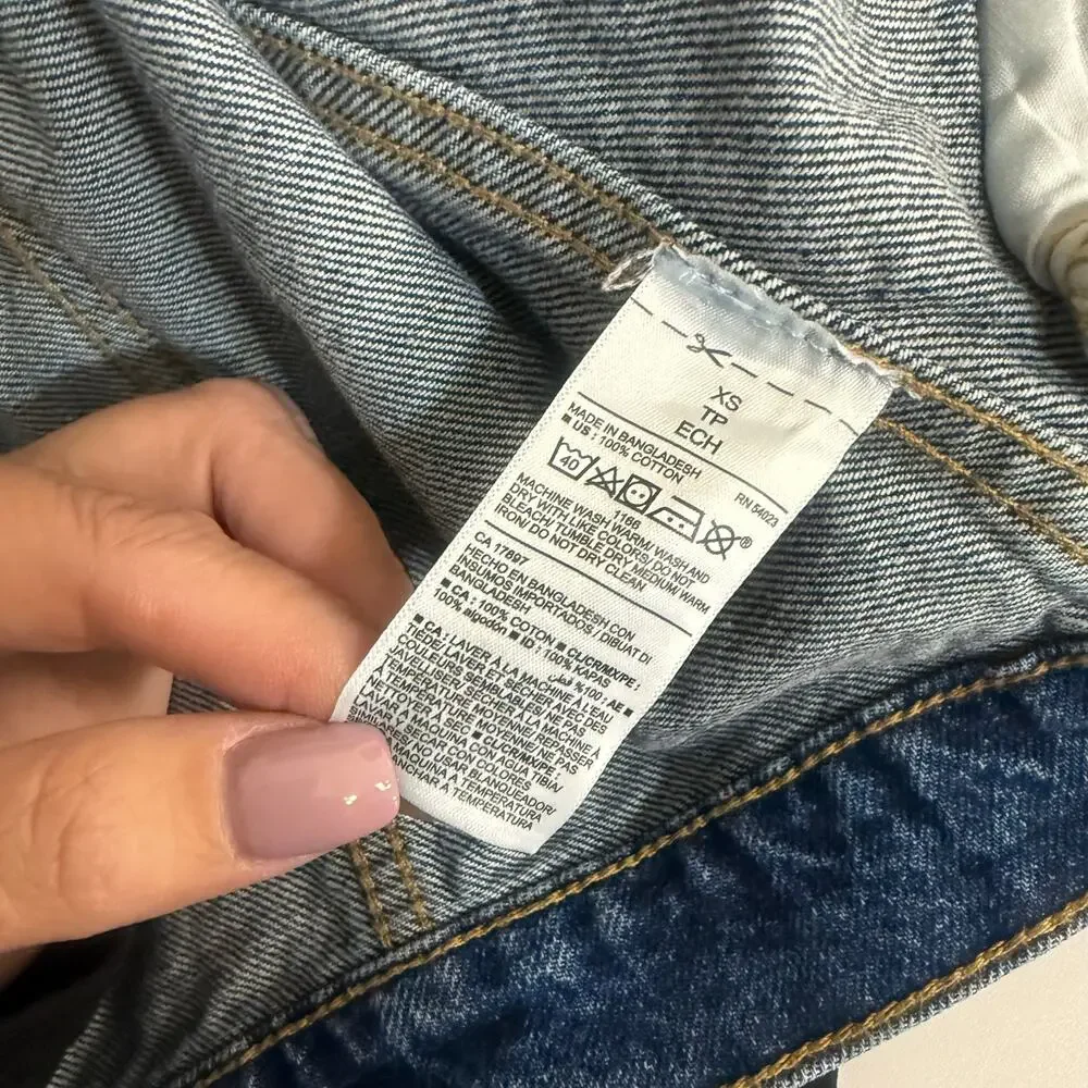 Old Navy Women's Size XS Denim Cropped Button Up Jacket #3280 - Picture 8 of 10